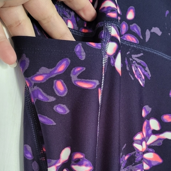 Under Armour UA HeatGear 7/8 Ankle Floral Compression Legging - Picture 2 of 7